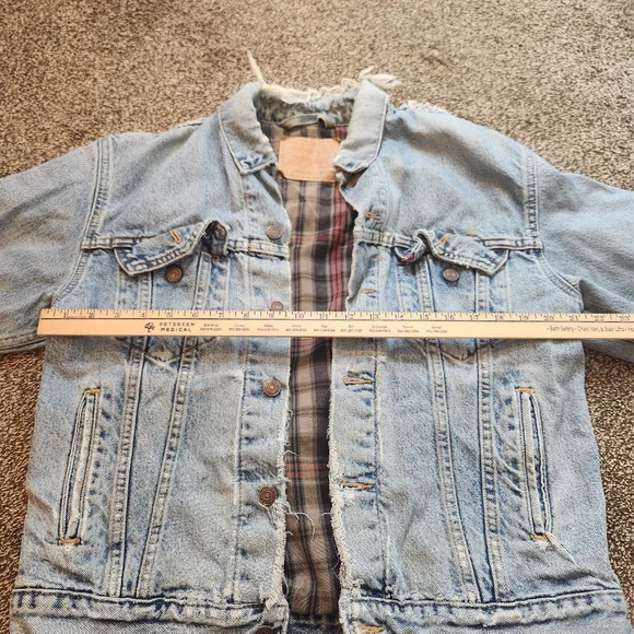 Levi's Vintage Mens Denim Trucker Jacket Flannel Blanket Lined Distressed Size M - Picture 9 of 10
